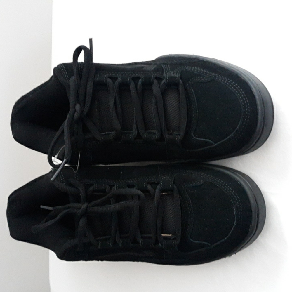 VANS MEN SNEAKERS SIZE 10